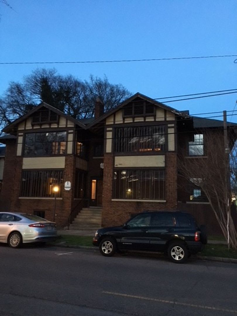 Tudor – photo 1