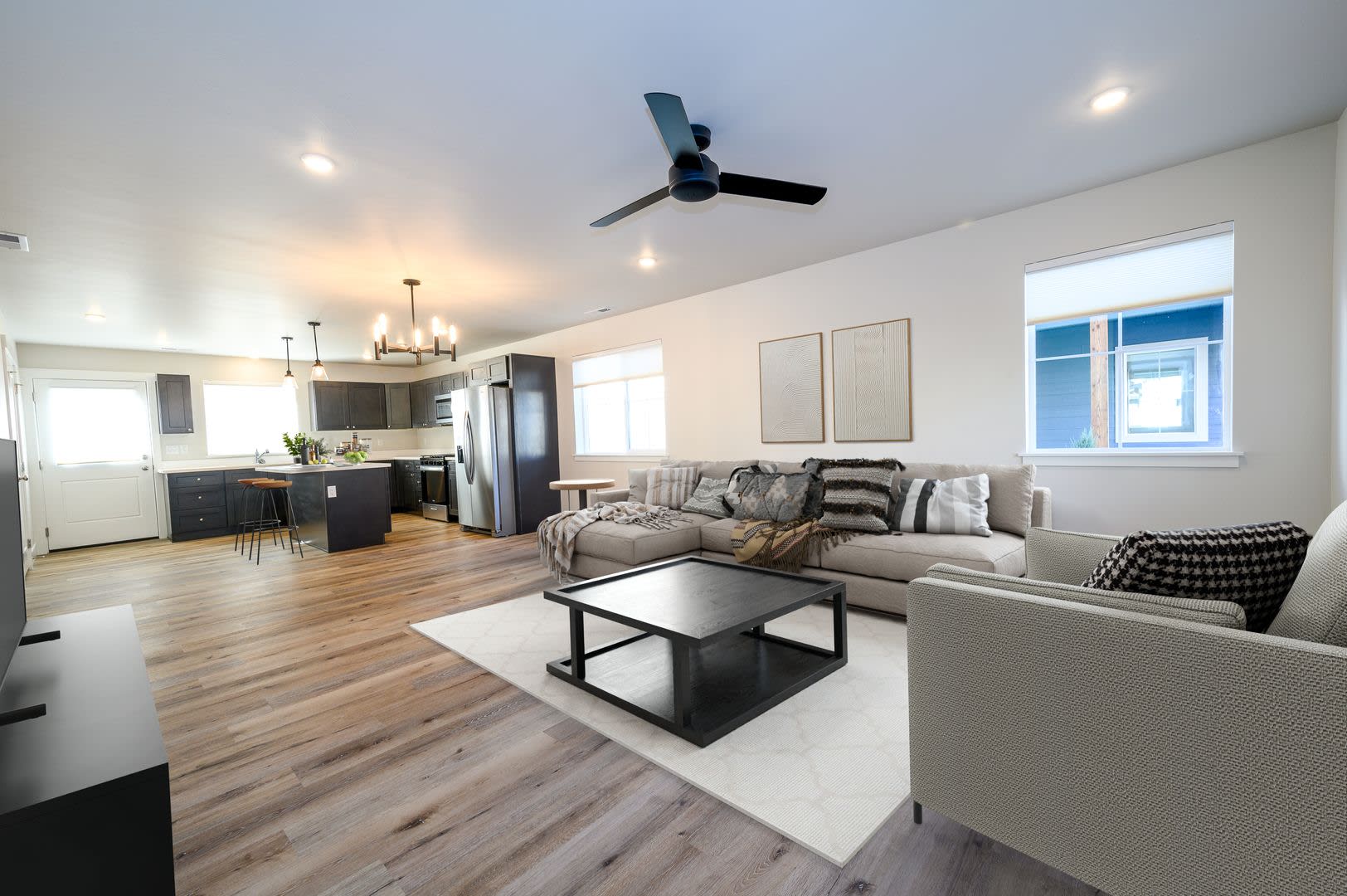 The Grange Single Family Homes. EV Charging Stations. Up to 2 Months Free Rent Promotion! – photo 1