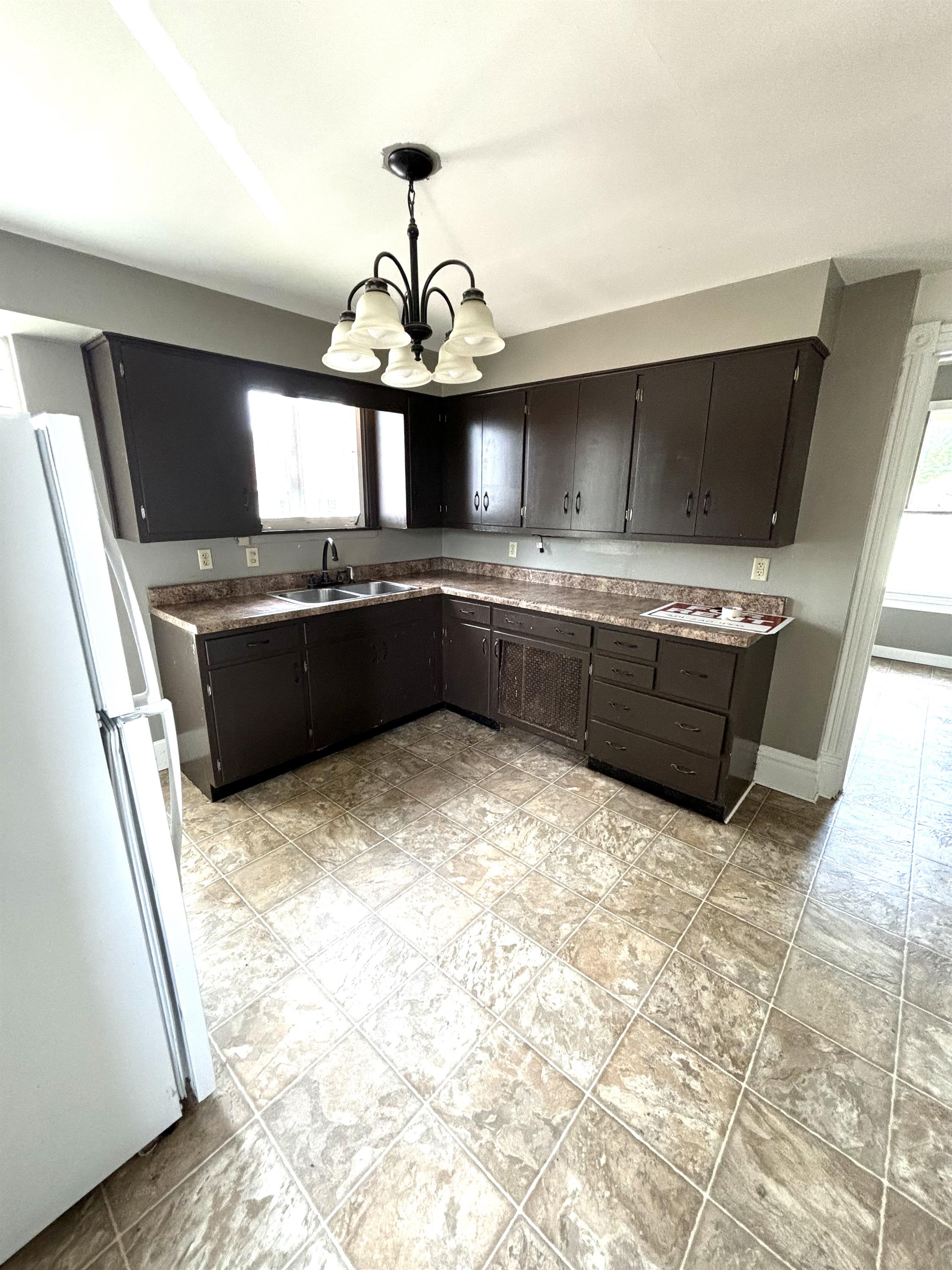 546 N. Water Street – photo 1 of 9