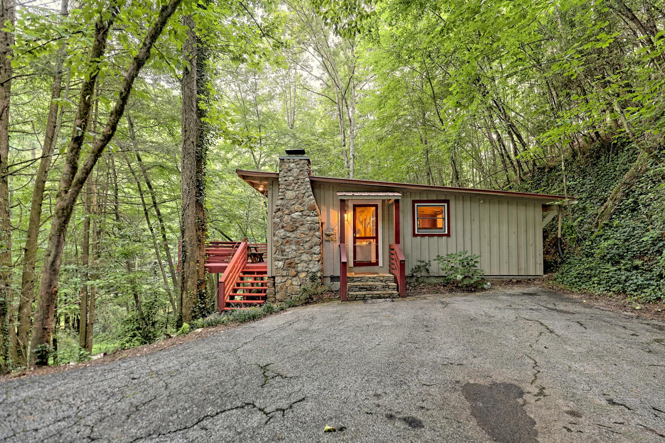 6180 Crow Creek Rd – photo 1 of 40
