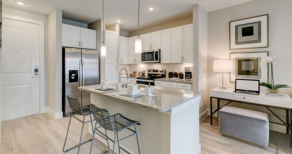 Riverhaus Creekside Apartments – photo 1