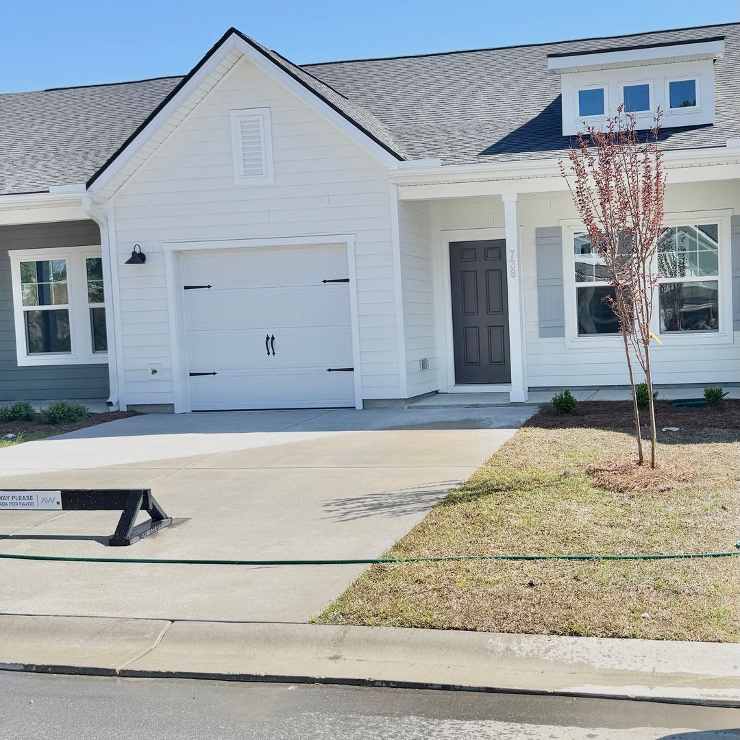 RENT SPECIAL- New construction 3 bed, 3 bath townhome – photo 1