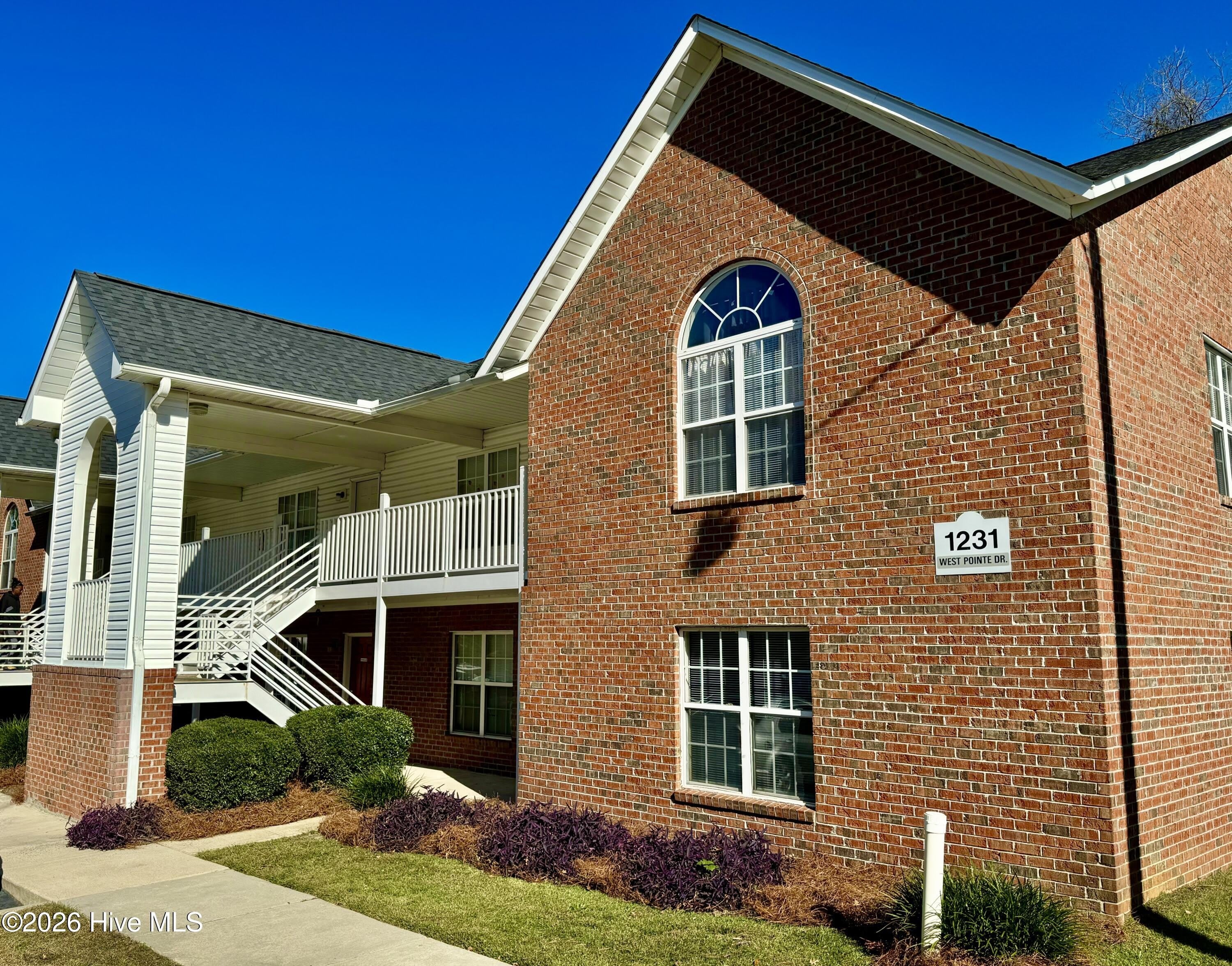 1231 Westpointe Drive – photo 1