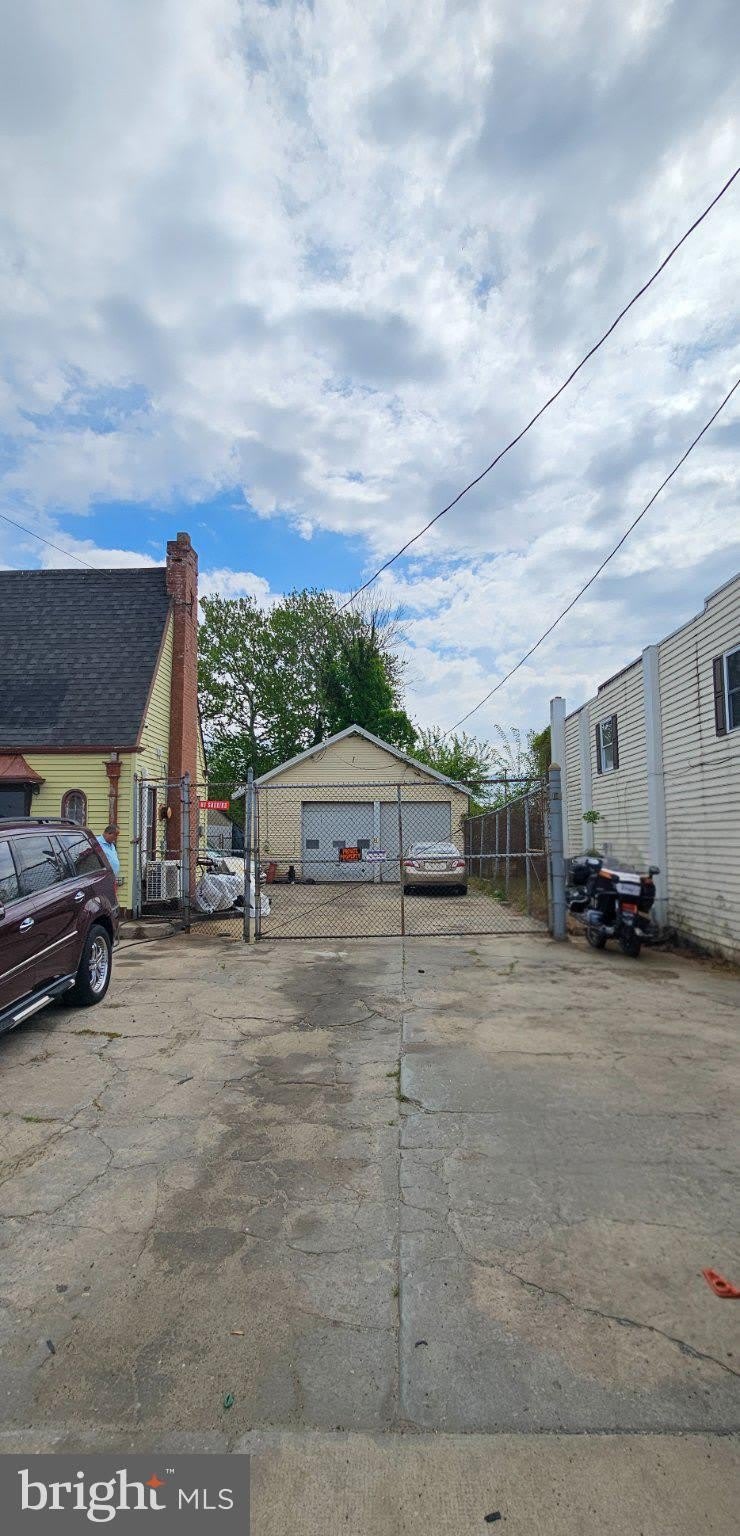 441 N FRONT Street – photo 1 of 6