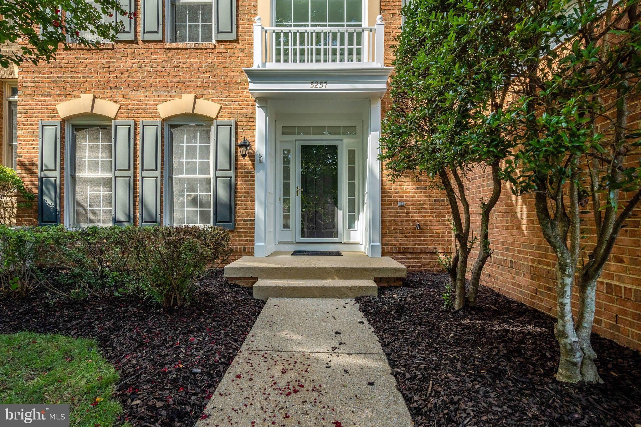 5257 WINTER VIEW Drive – photo 1