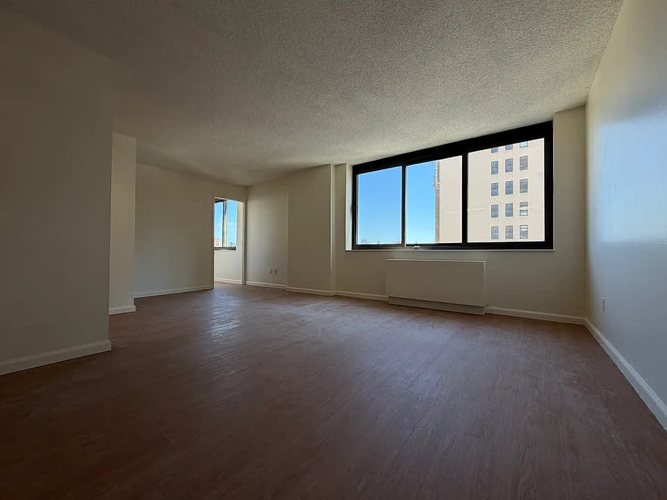 372 Broadway Apt 3 – photo 1