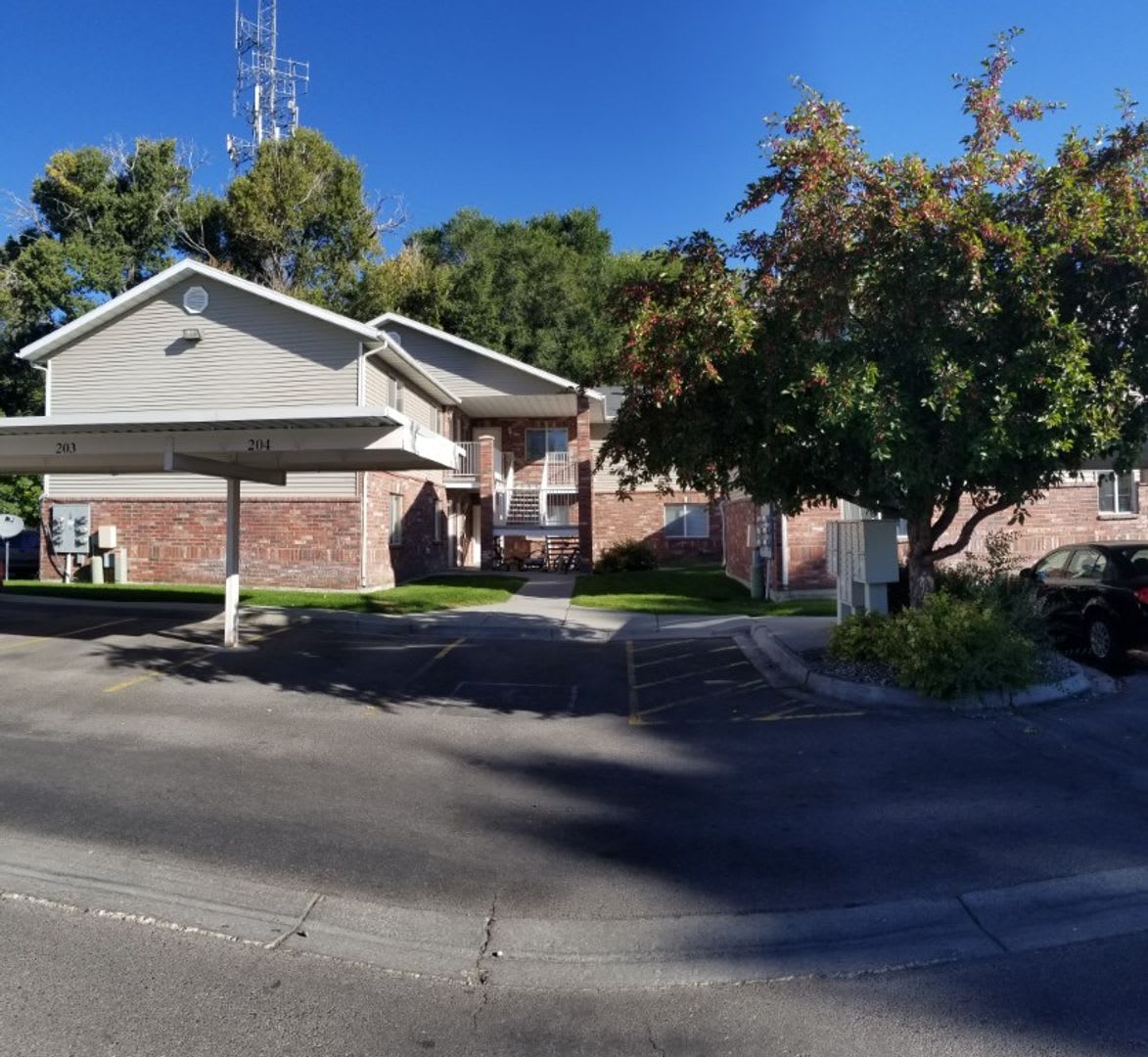 2 bed, 1 bath at Brentwood! – photo 1 of 14