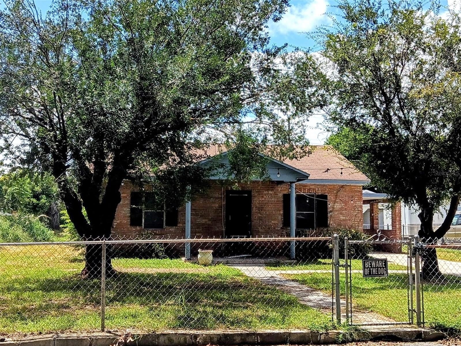110 ORANGE Avenue – photo 1