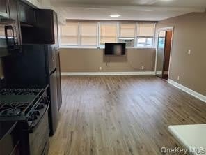 524 Merrick Road – photo 1 of 7
