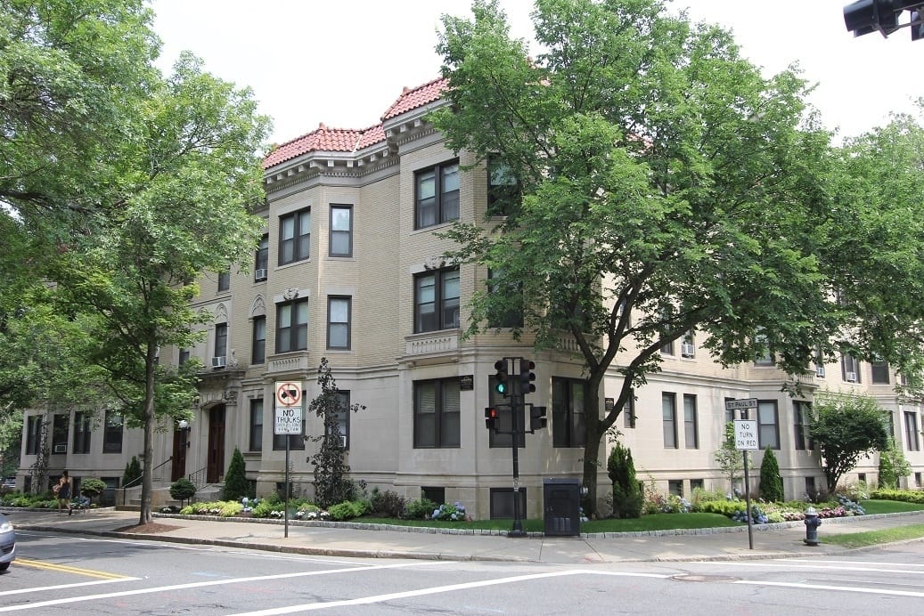Freeman / Saint Paul Apartments – photo 1