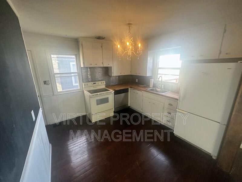 1104 5th Street – photo 1 of 12