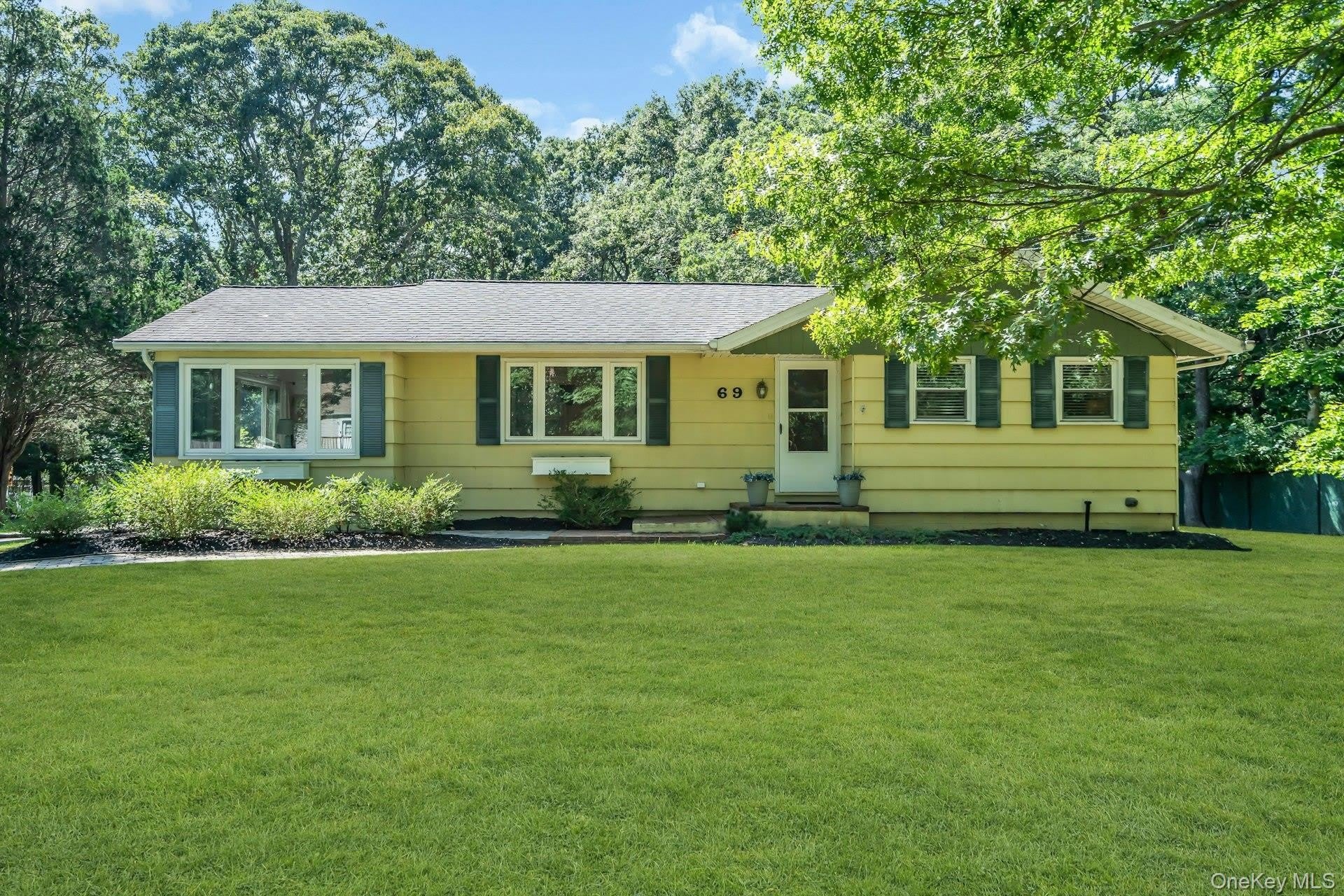 69 Squiretown Road – photo 1 of 21