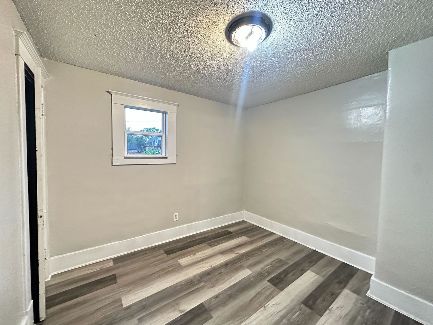 2 bedroom 1 bath house! – photo 1 of 9