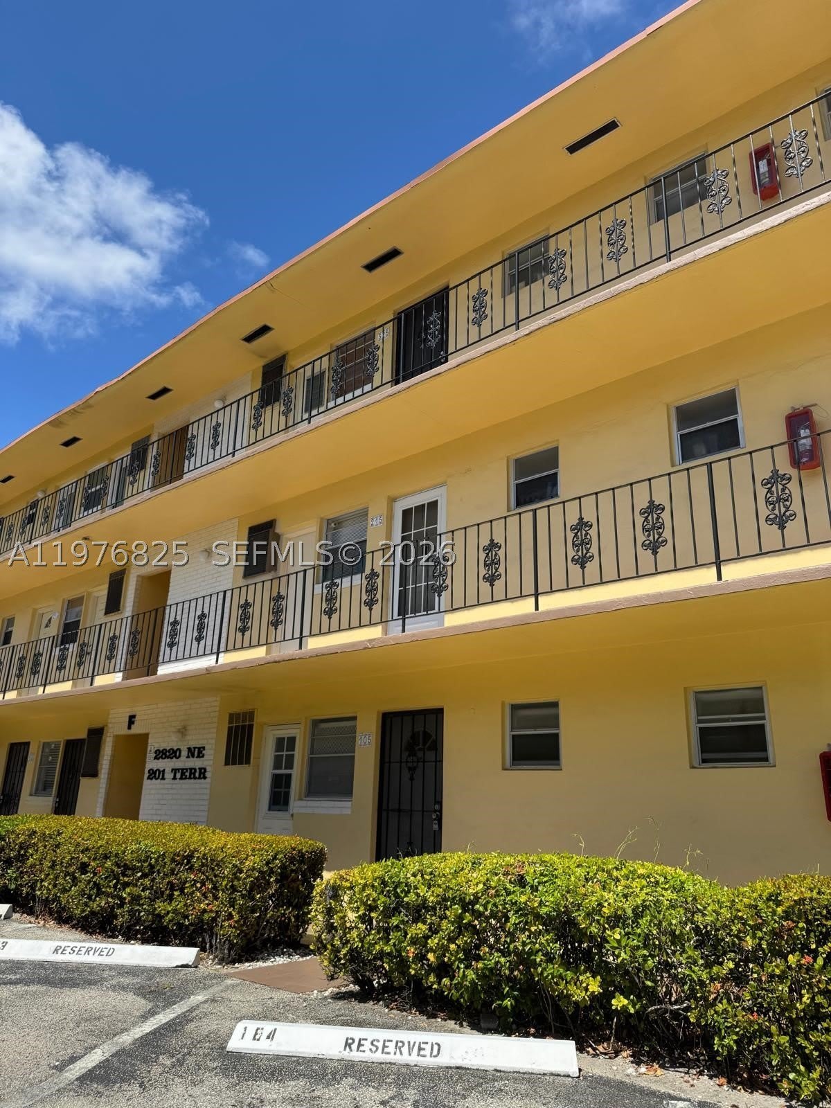 2820 NE 201st Ter – photo 1 of 185