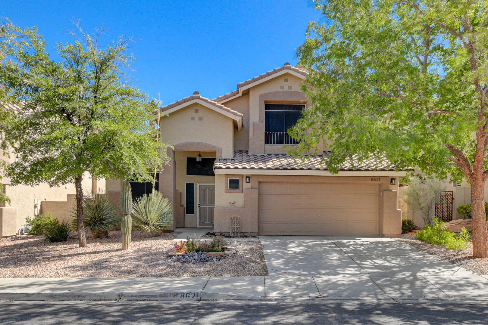 Beautiful 2 Story Home In Summerlin – photo 1