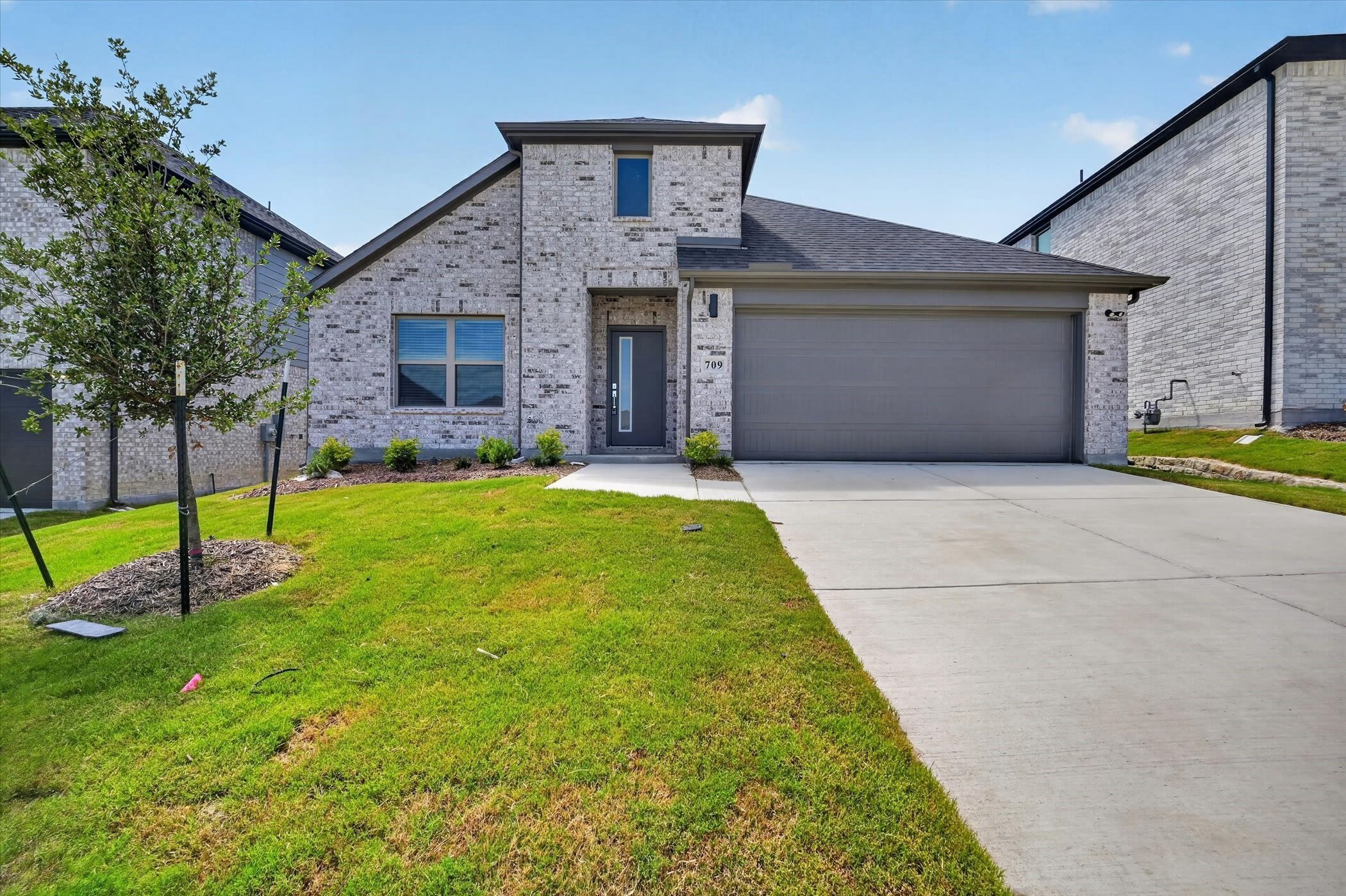 709 Summerberry Drive – photo 1