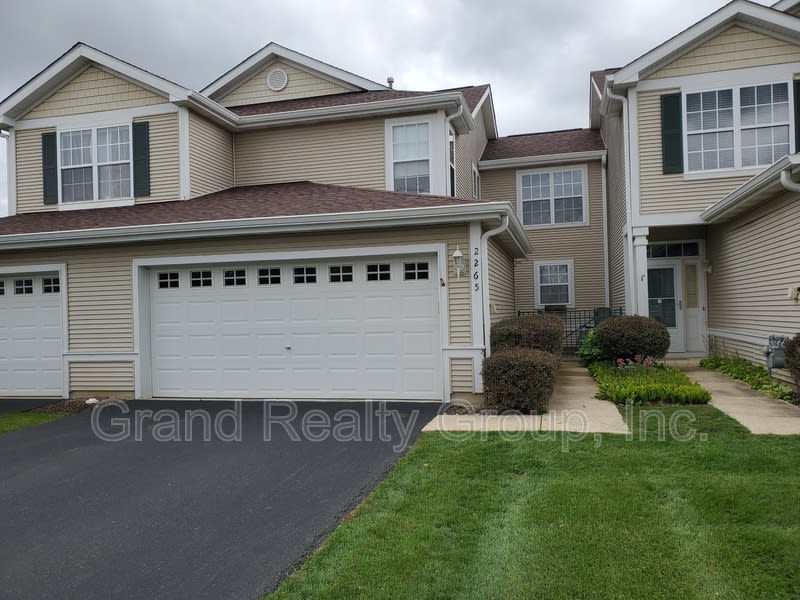 2265 West Bentley Lane – photo 1 of 15