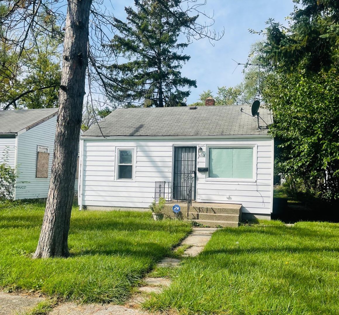 One Level VERY updated Home with (1) Car Garage! – photo 1 of 16