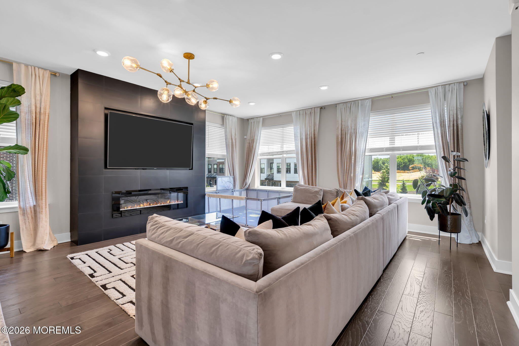 35 Kelly Way – photo 1