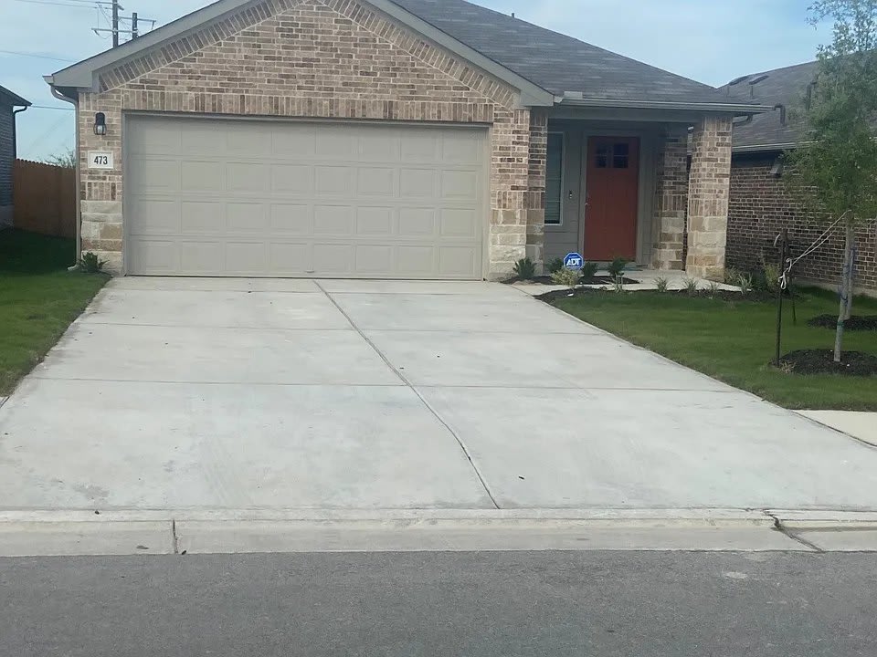 473 Apache Plum Dr – photo 1 of 9