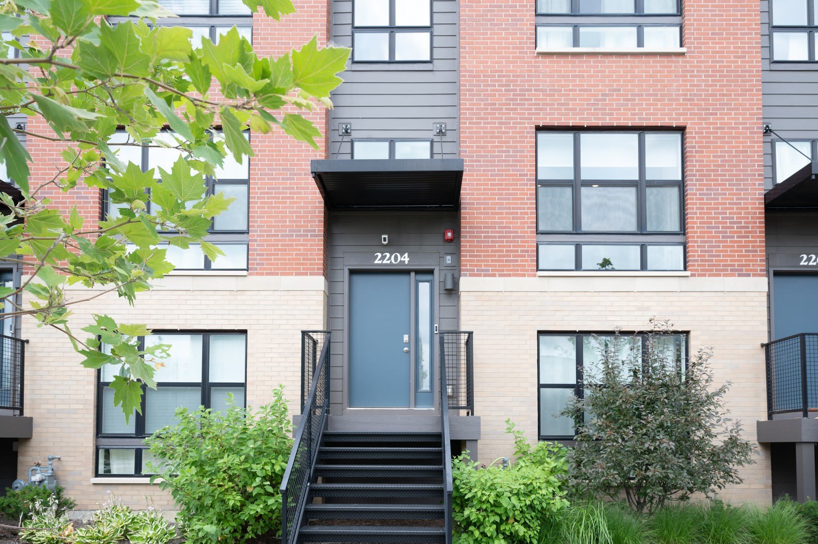 2204 Venture Drive – photo 1
