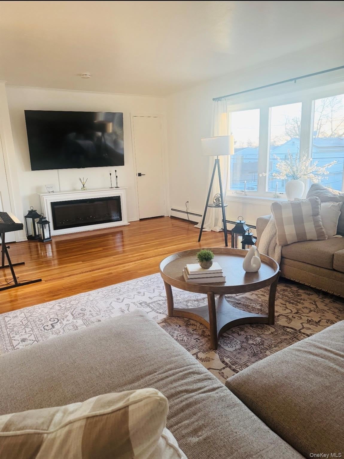 472 Kirkman Avenue – photo 1 of 10