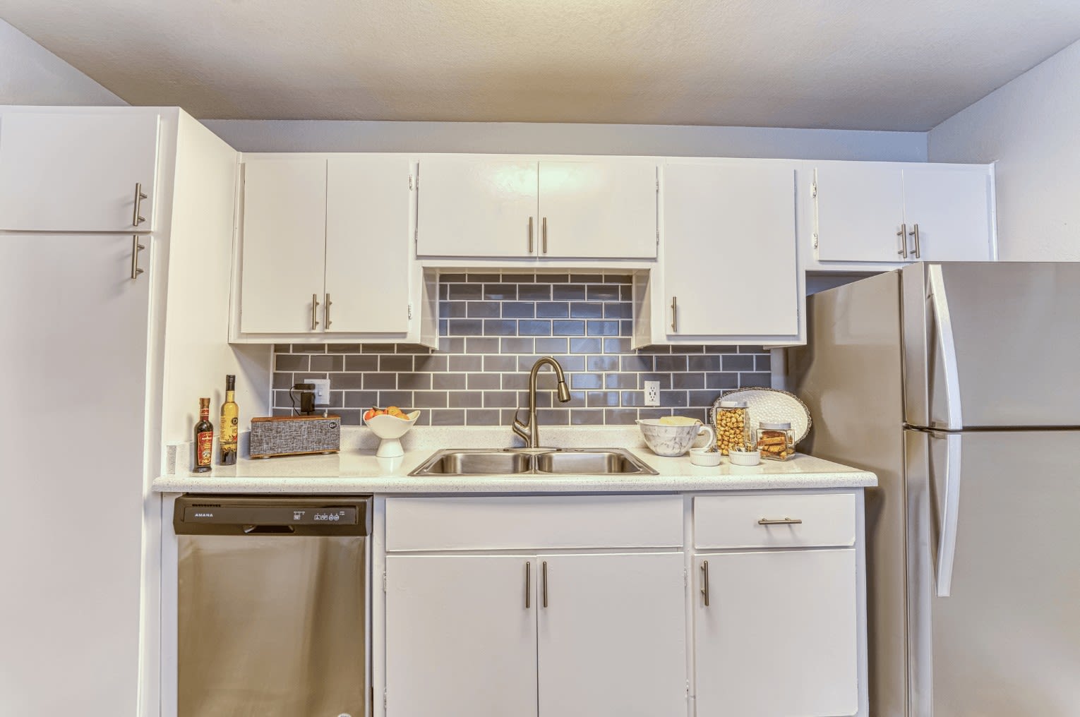 Las Brisas Apartment Homes – photo 1