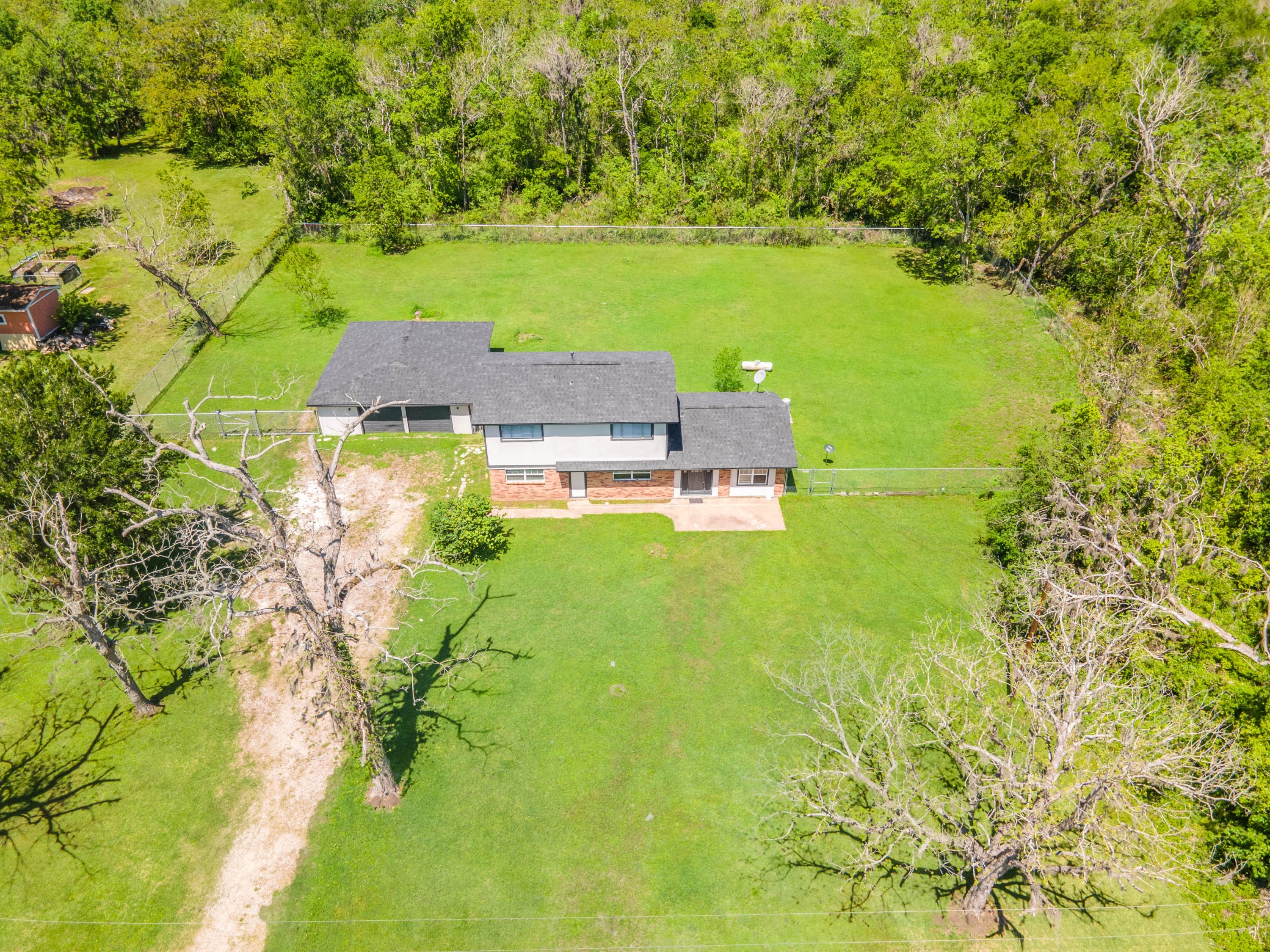 2708 County Road 686 – photo 1 of 12