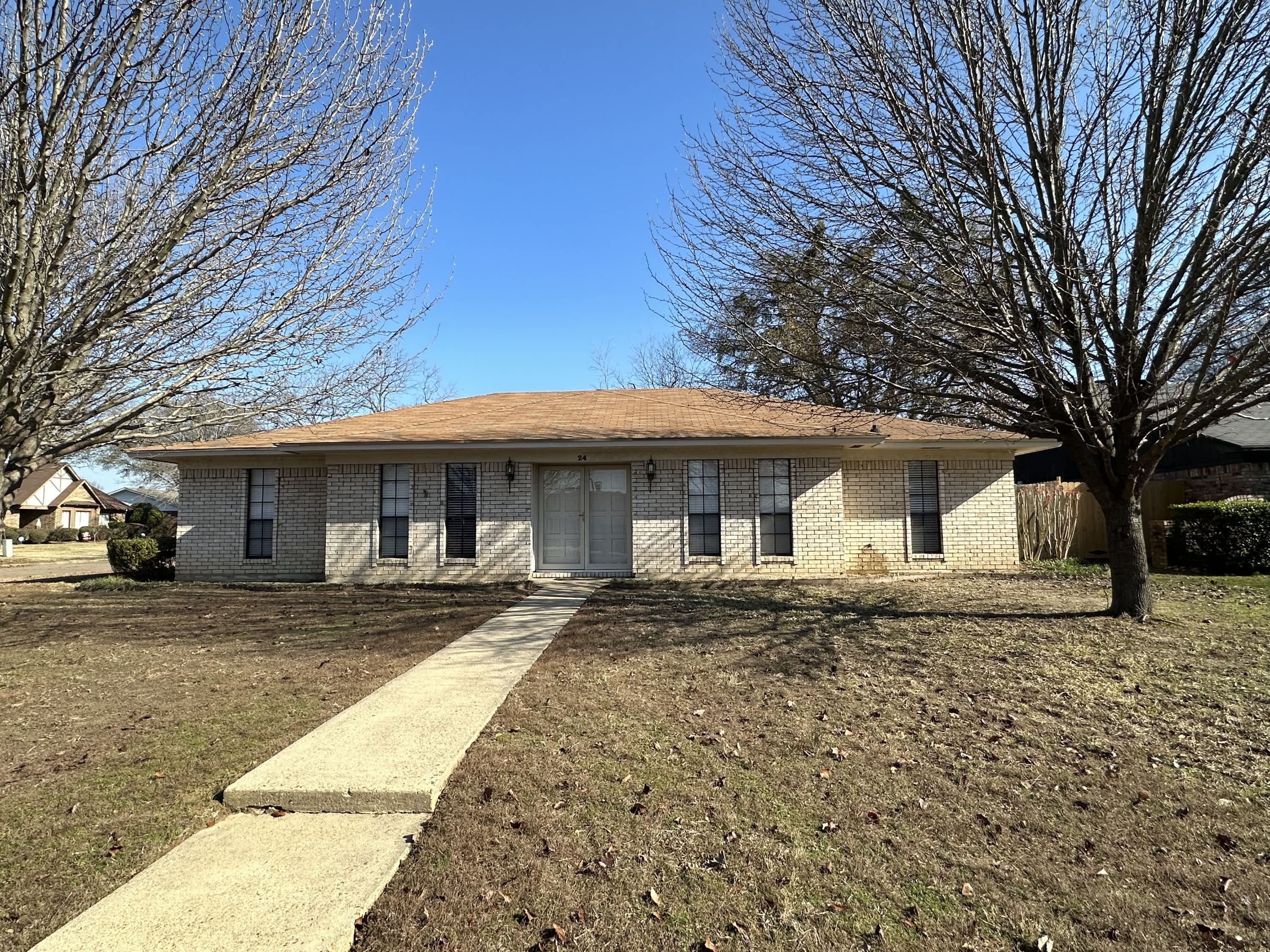 24 Heatherwood Drive – photo 1