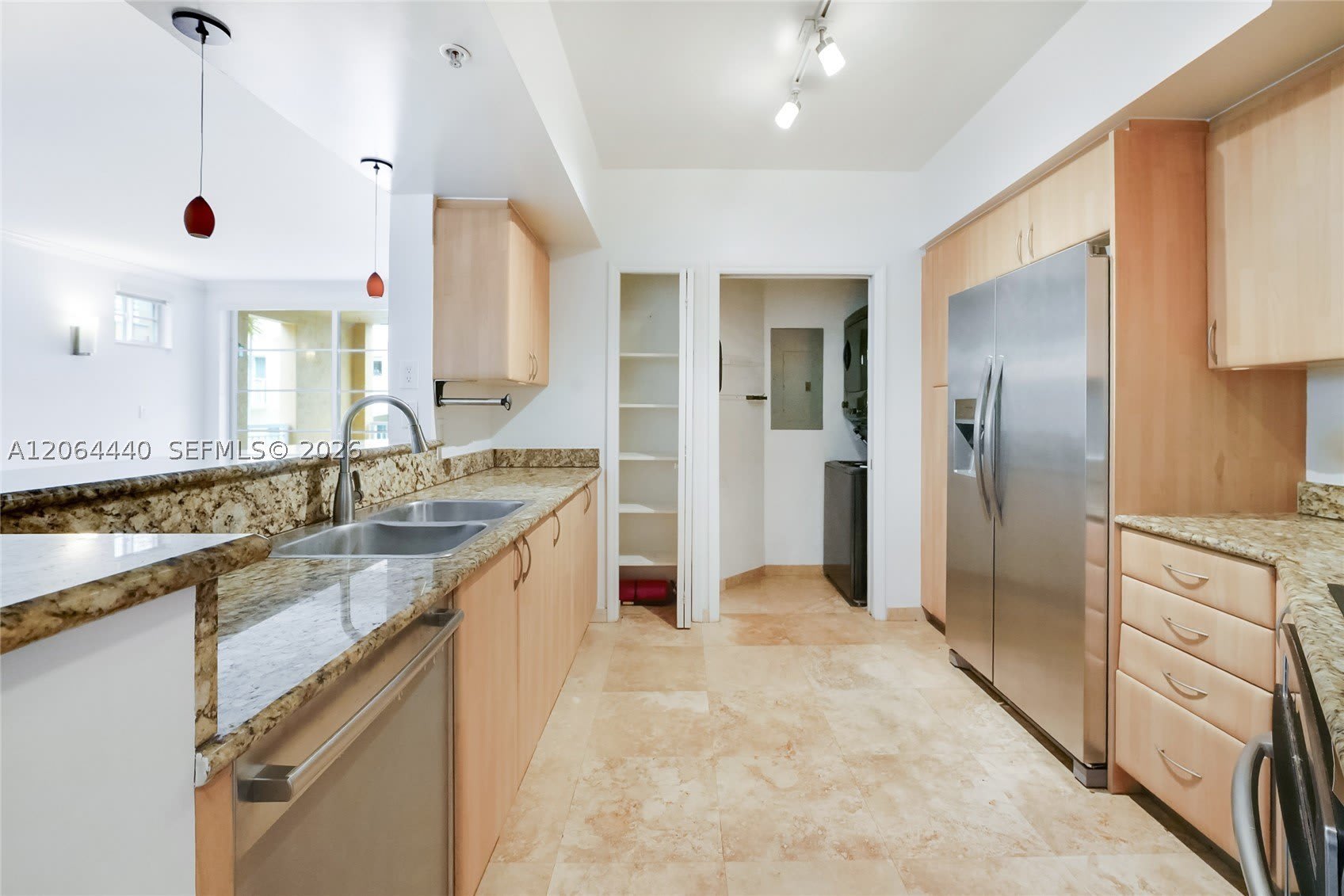 151 Michigan Ave – photo 1