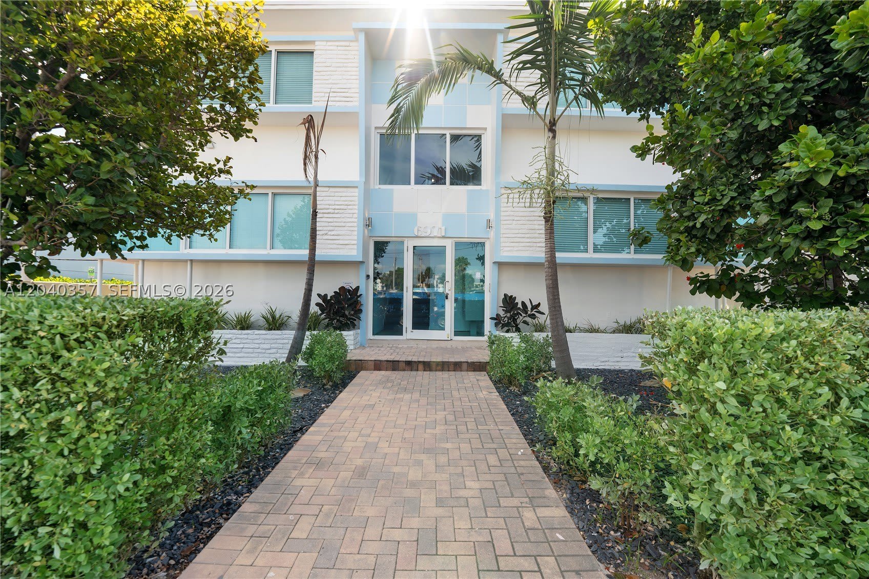 6971 Carlyle Ave – photo 1
