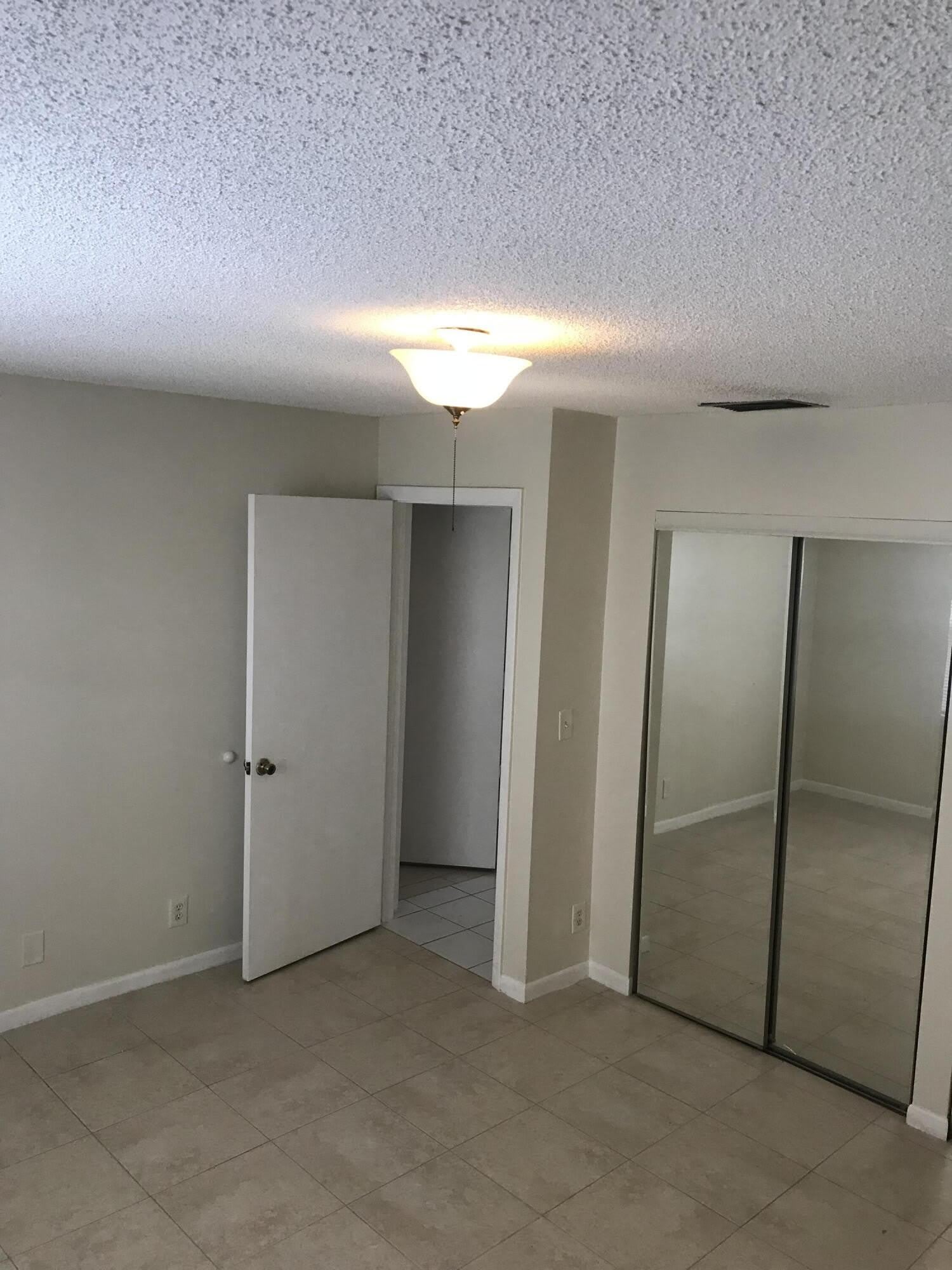 704 Sw 16Th Avenue – photo 1