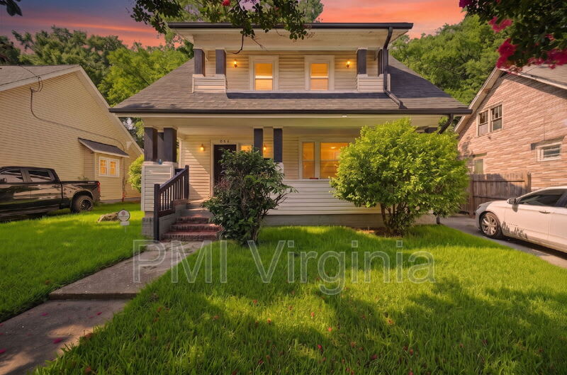 864 W 36th Street – photo 1
