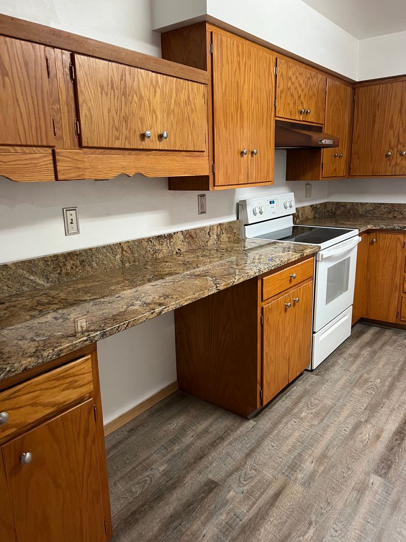 603 N Main St – photo 1 of 7
