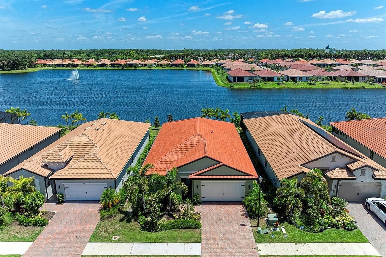 244 VILLORESI Boulevard – photo 1 of 78