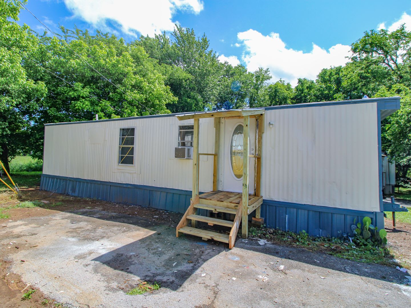 Comfortable Living in a Prime Fayetteville Location! – photo 1 of 13