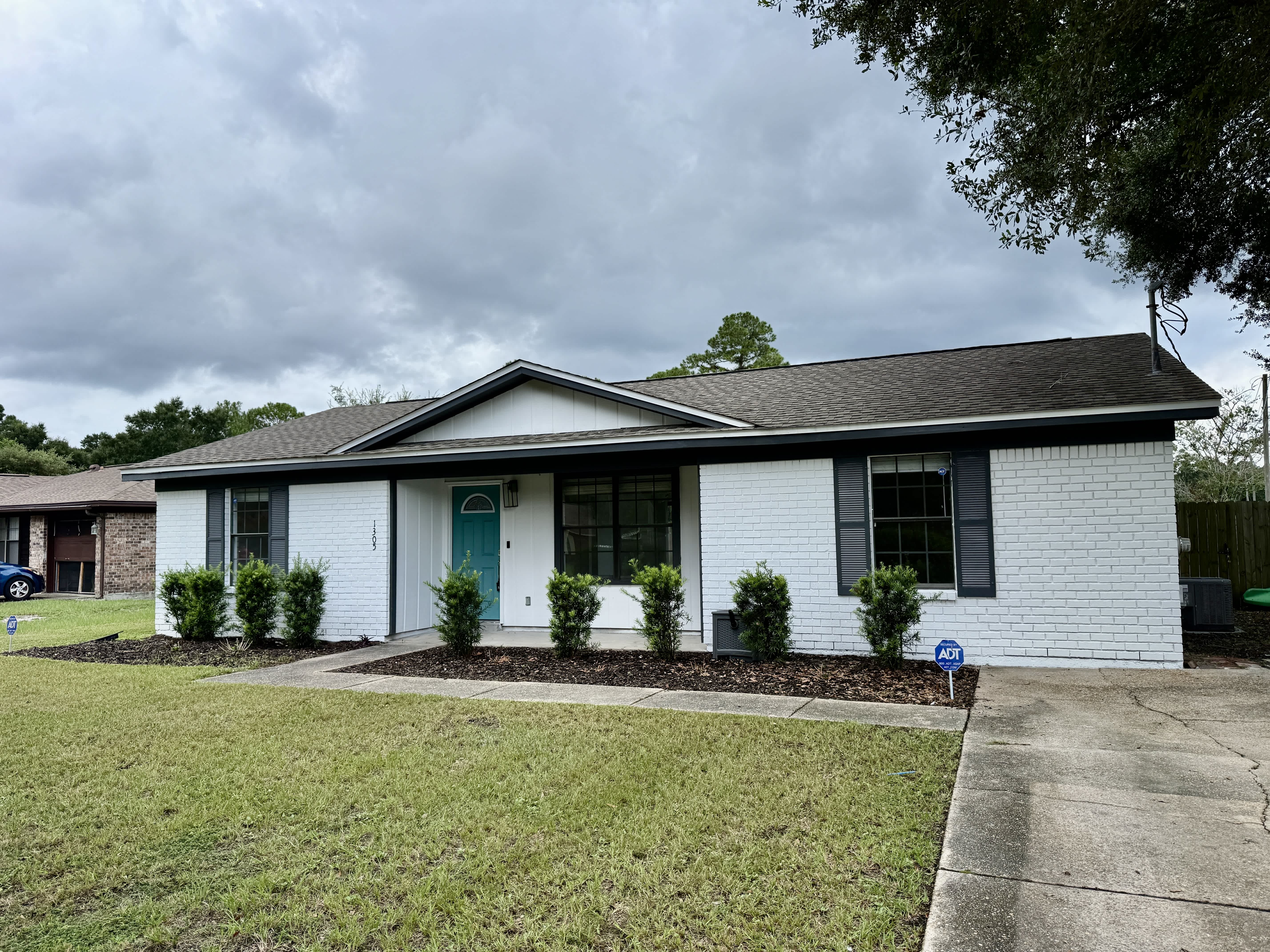 1305 Heatherwood Cir – photo 1