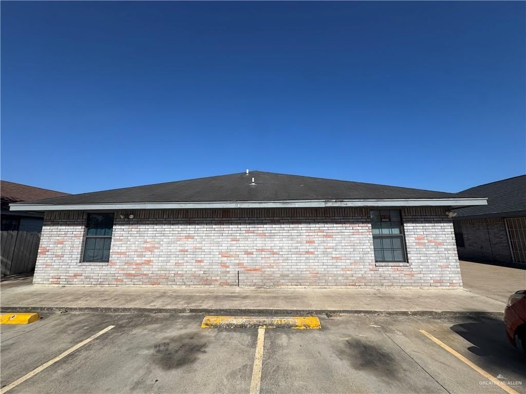 512 N 6th Street – photo 1 of 6
