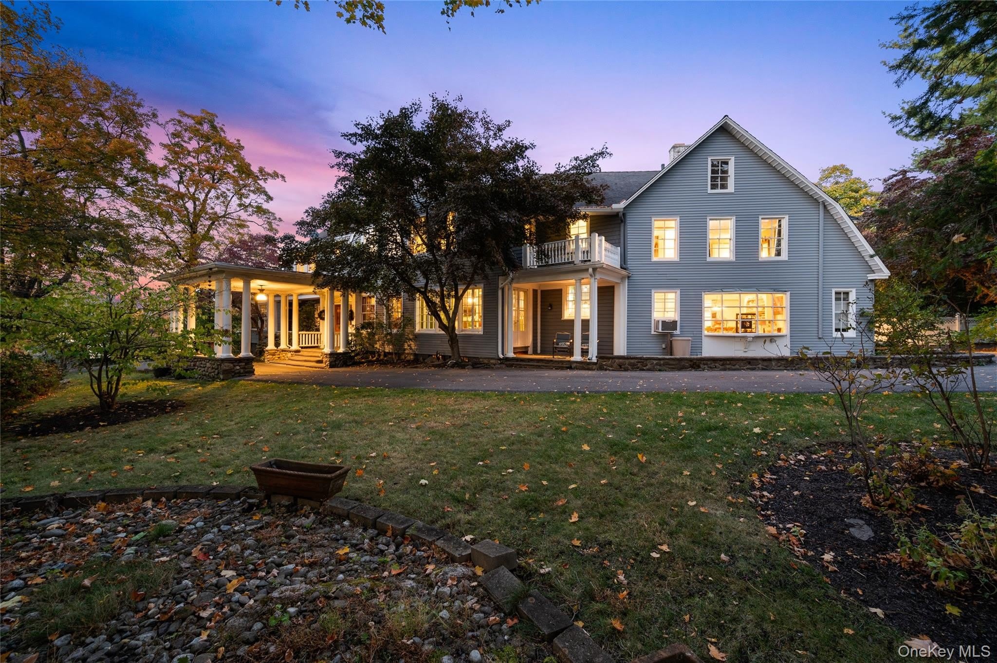 5 Trinity Place – photo 1 of 50