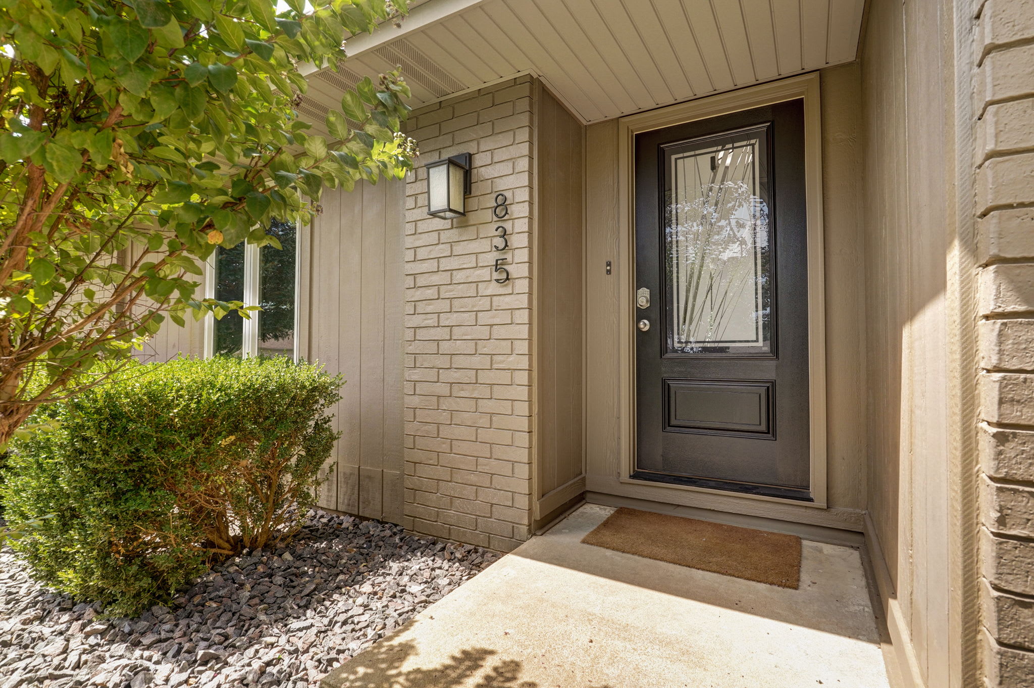 835 East Powell Street – photo 1