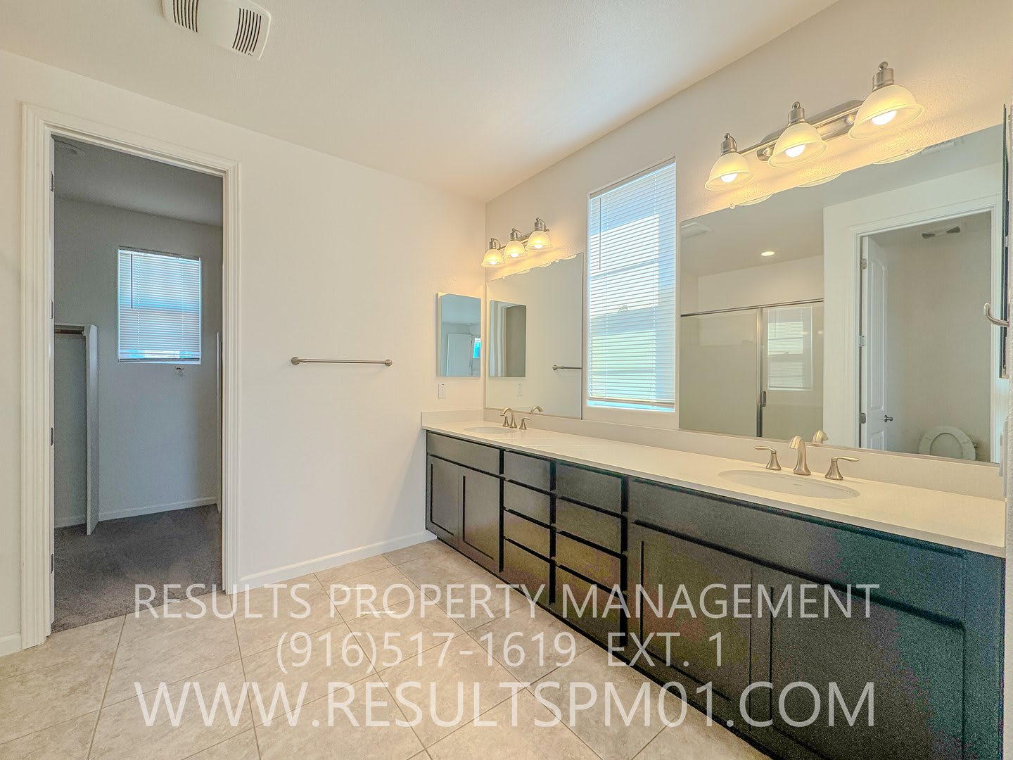 Gorgeous luxury Home! Great price! Spacious 4 bedroom w/Loft – photo 1
