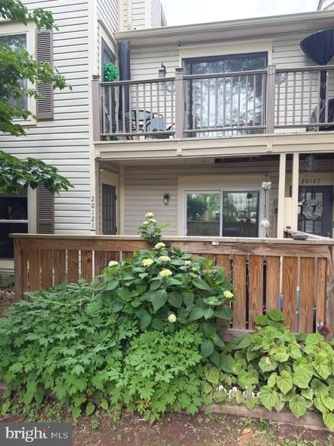 20121 WATERSIDE Drive – photo 1