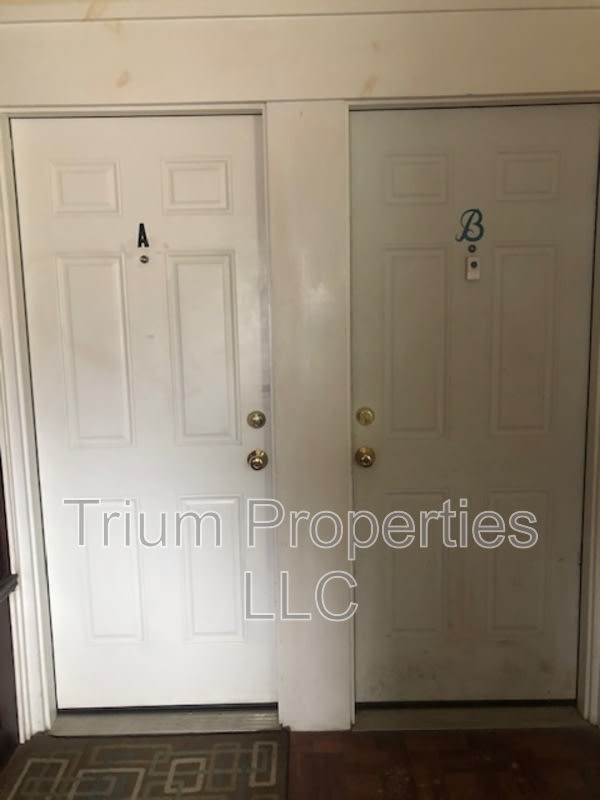 295 East Ash Street – photo 1 of 9