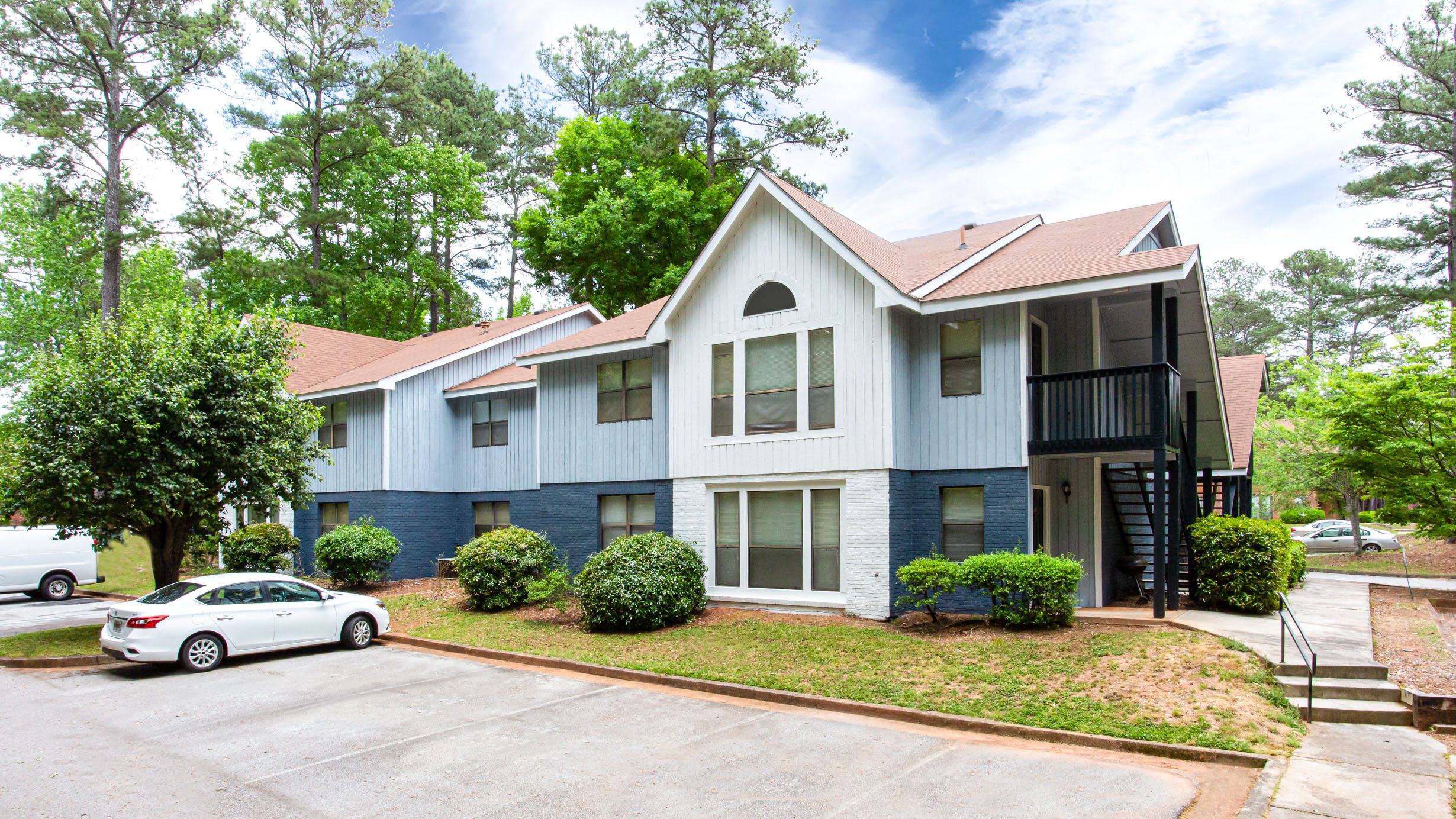 Salem Glen Apartments – photo 1 of 22