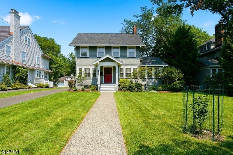 636 Prospect St – photo 1 of 47