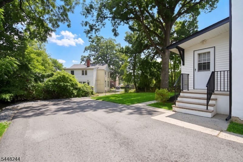 28 Edgewood Ter – photo 1 of 18