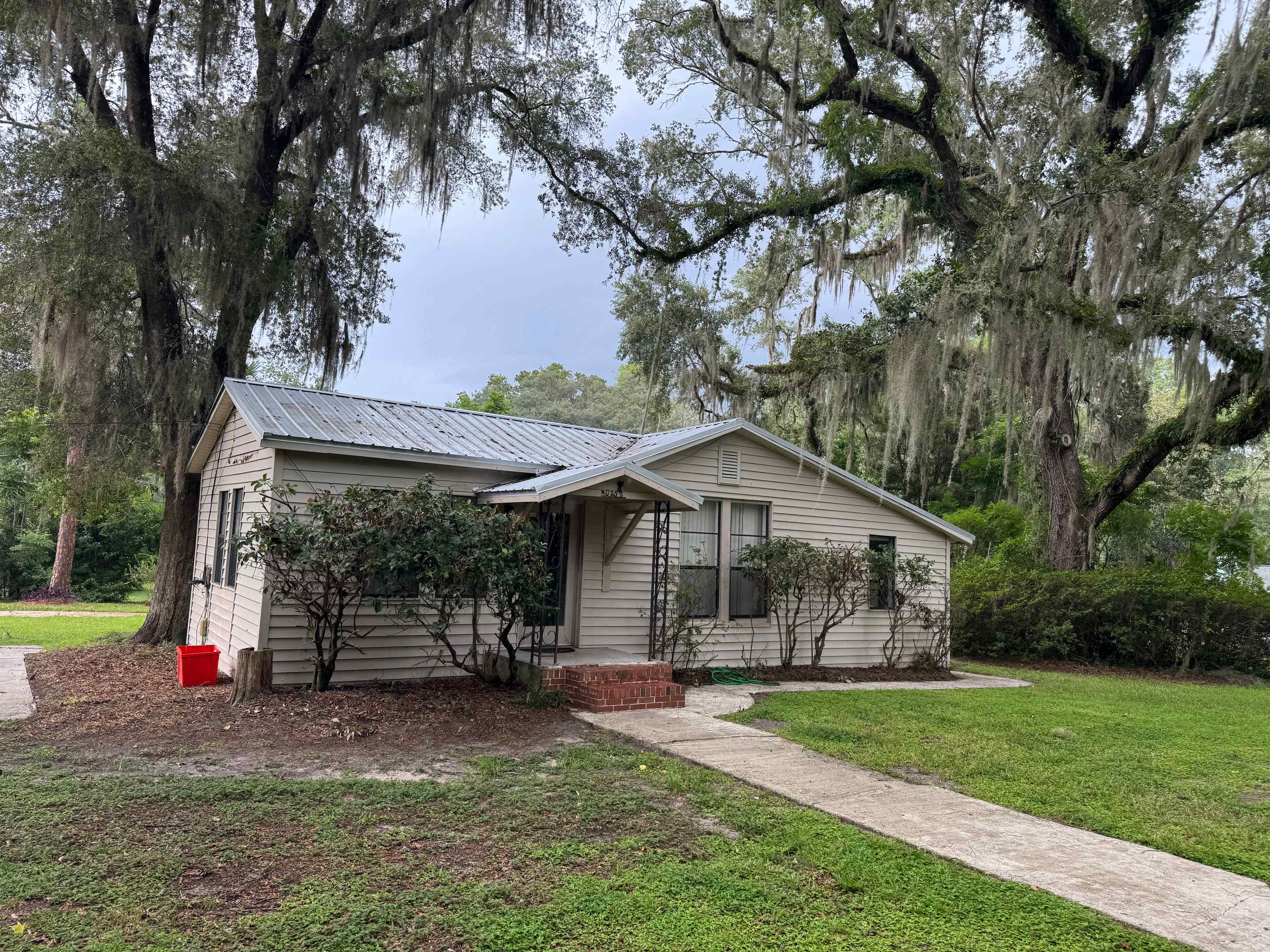 4025 Sw 20Th Drive – photo 1
