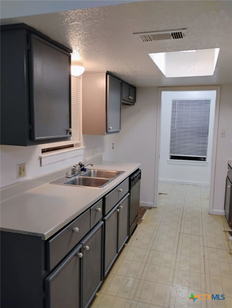 209 Orchard Street – photo 1