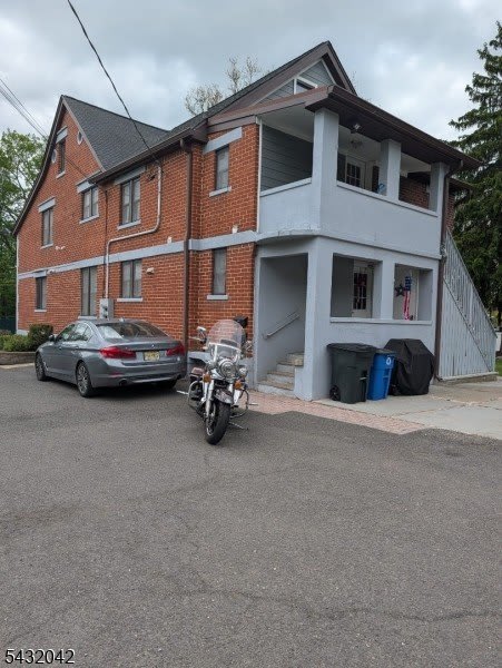 174 Snyder Ave – photo 1 of 43