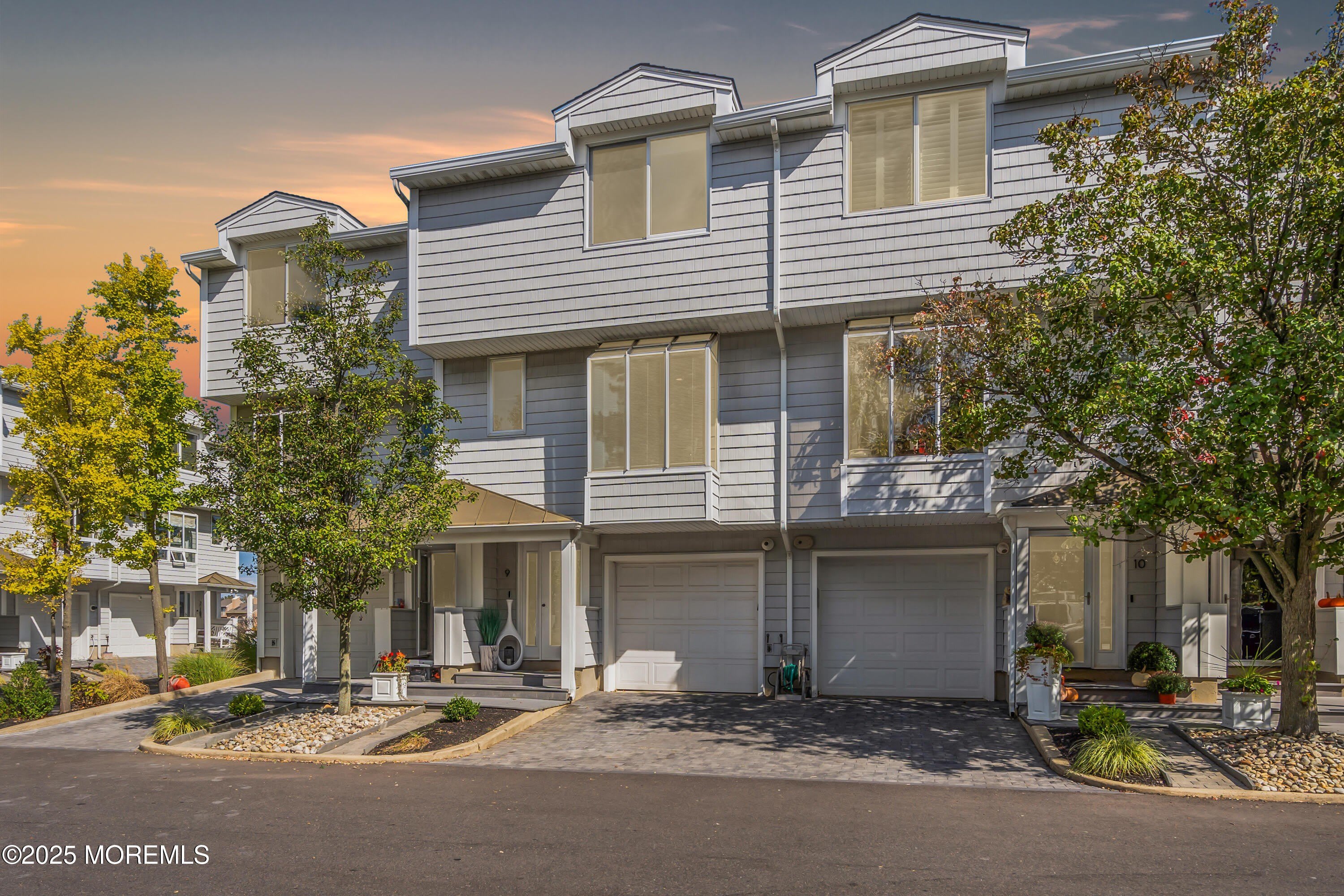 165 Riddle Avenue – photo 1
